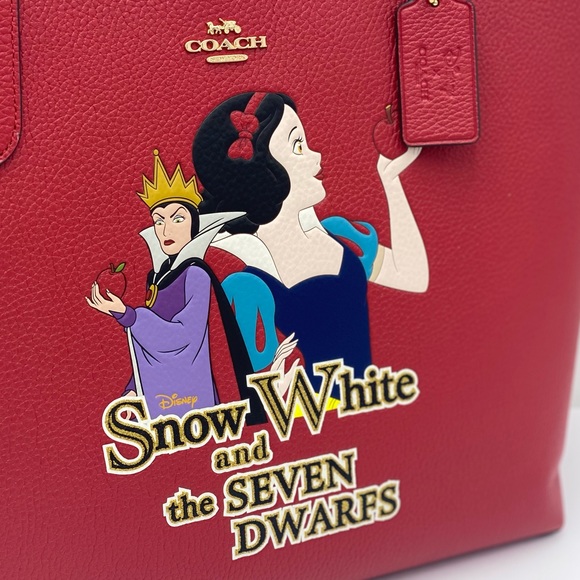 Coach Disney X Coach City
Tote with Signature Canvas Inside - Picture 5 of 12